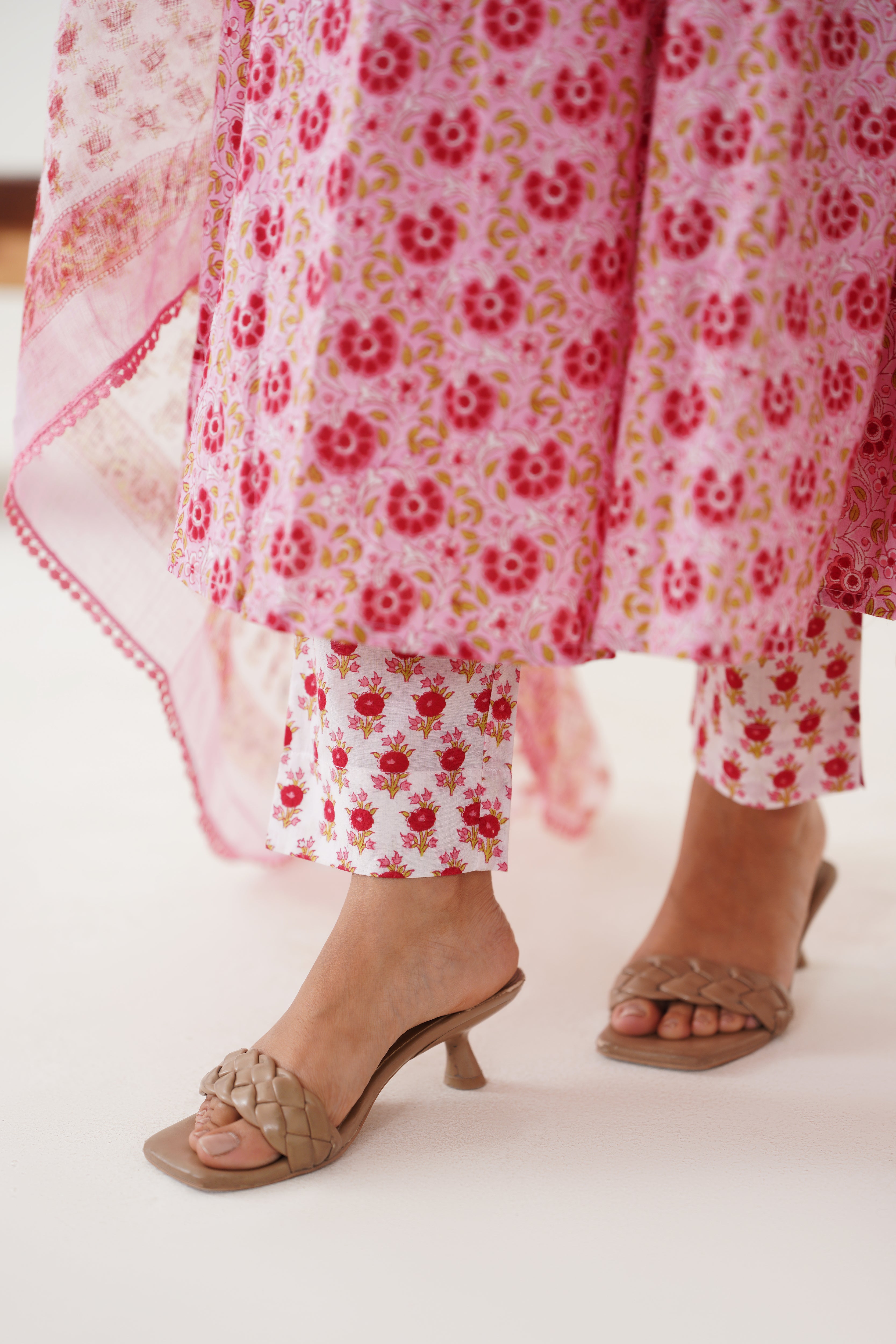 Pink Daisy Gathered Kurta Set of 3