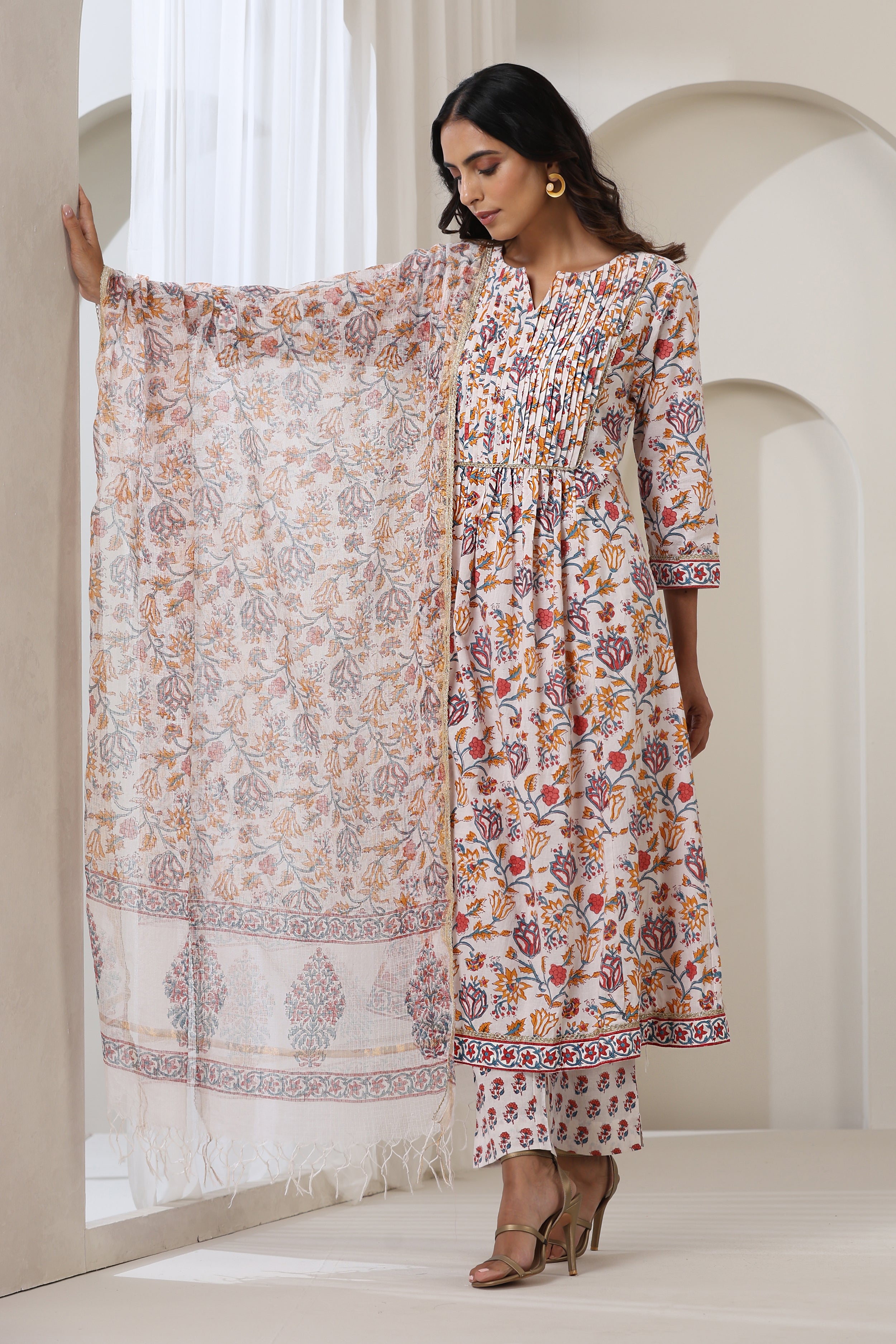 Red Lily Floral Pintucks Gathered Set of 3