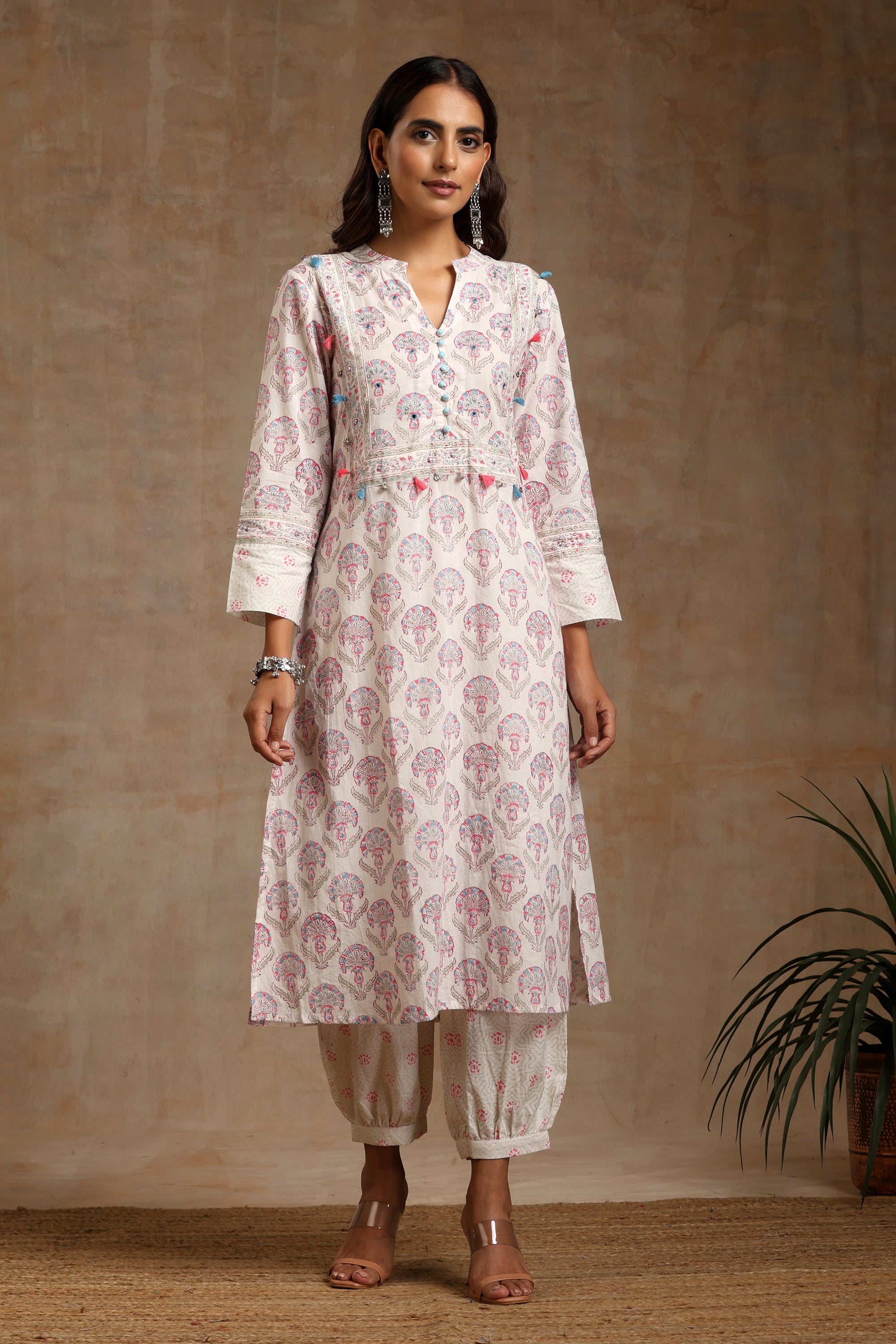 White Begonia Embroidered Kurta Set of 3