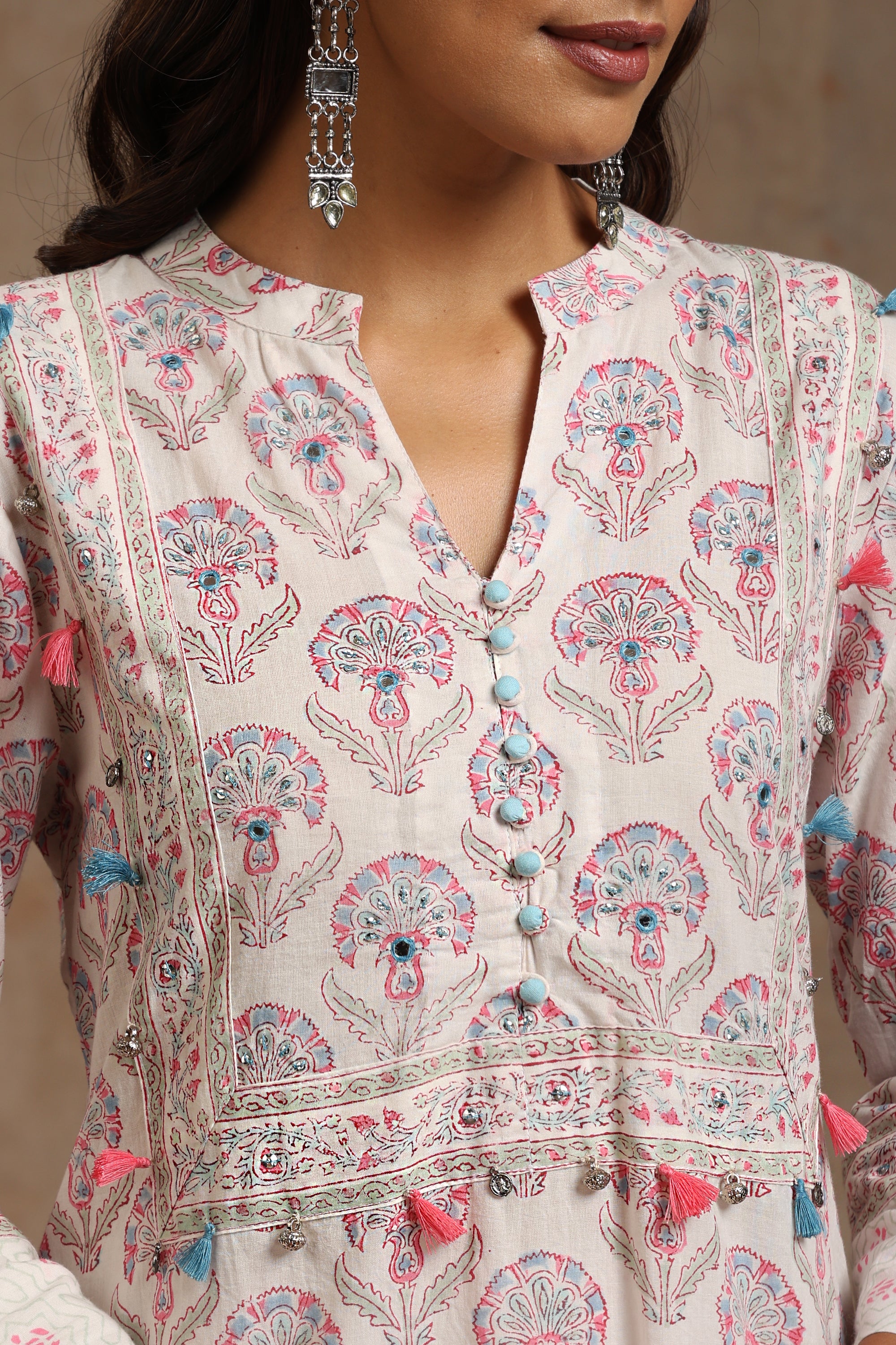 White Begonia Embroidered Kurta Set of 3