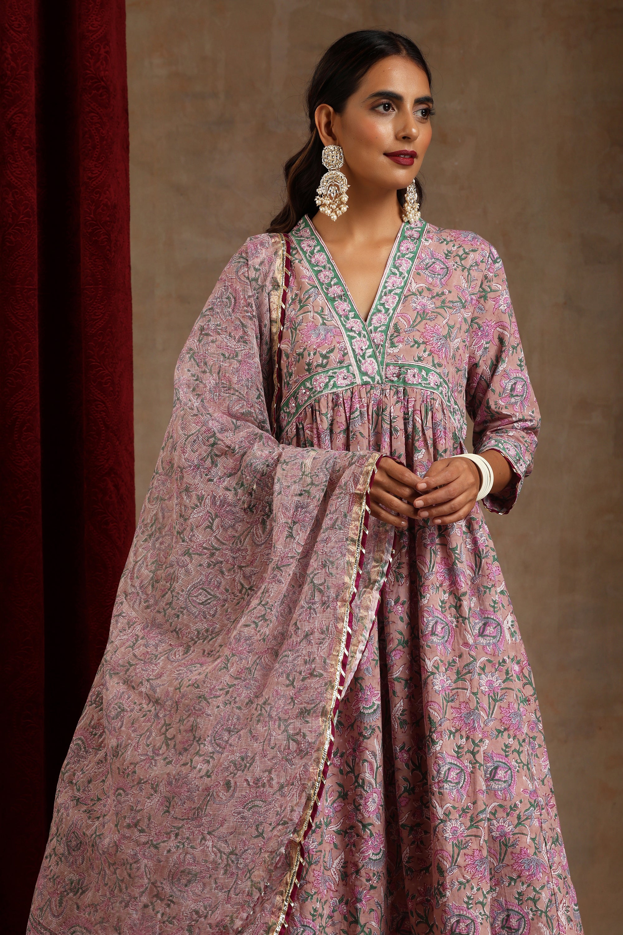 Lilac Bloom Embroidered Kurta Set of 3