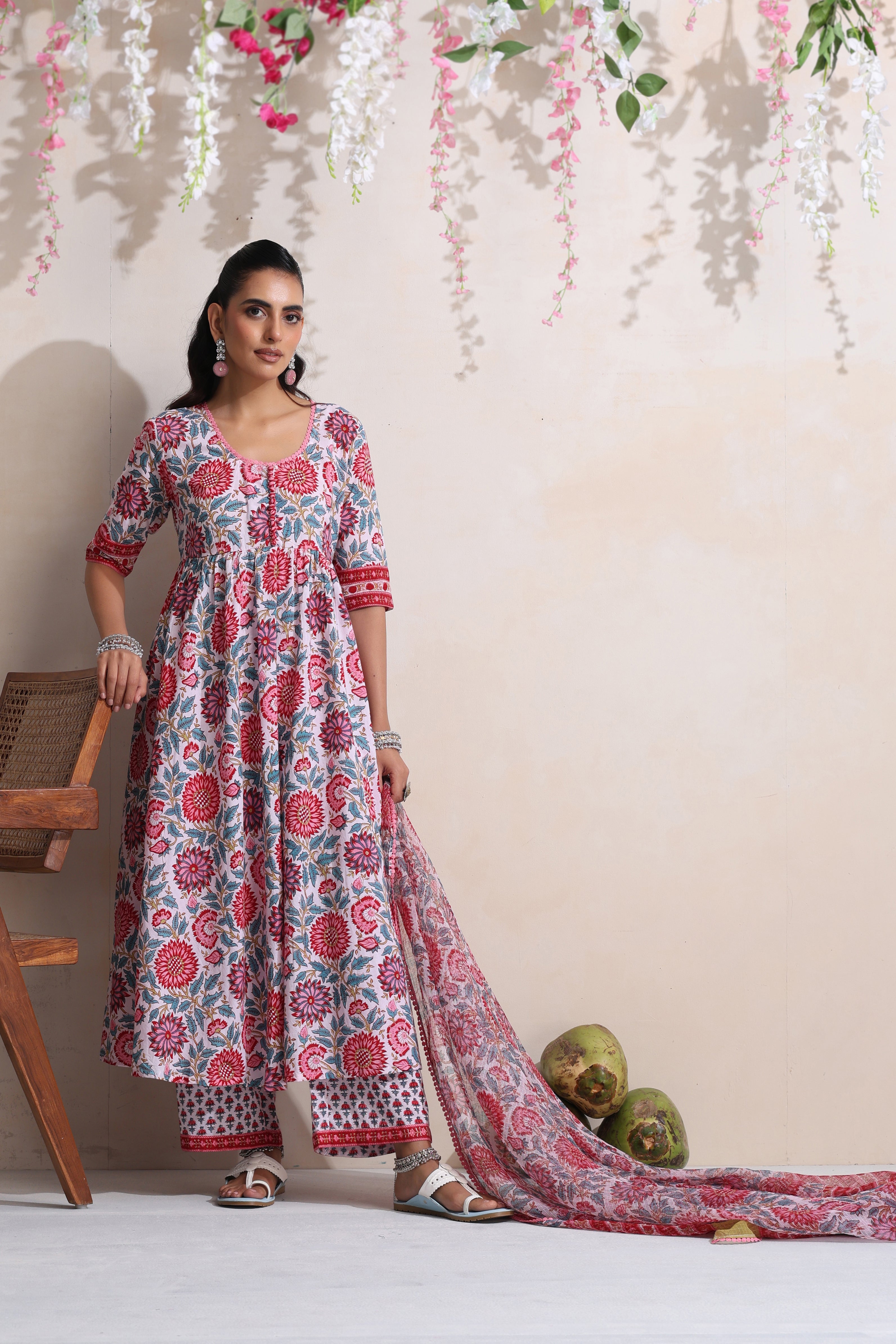 White Wisteria Gathered Kurta Set of 3