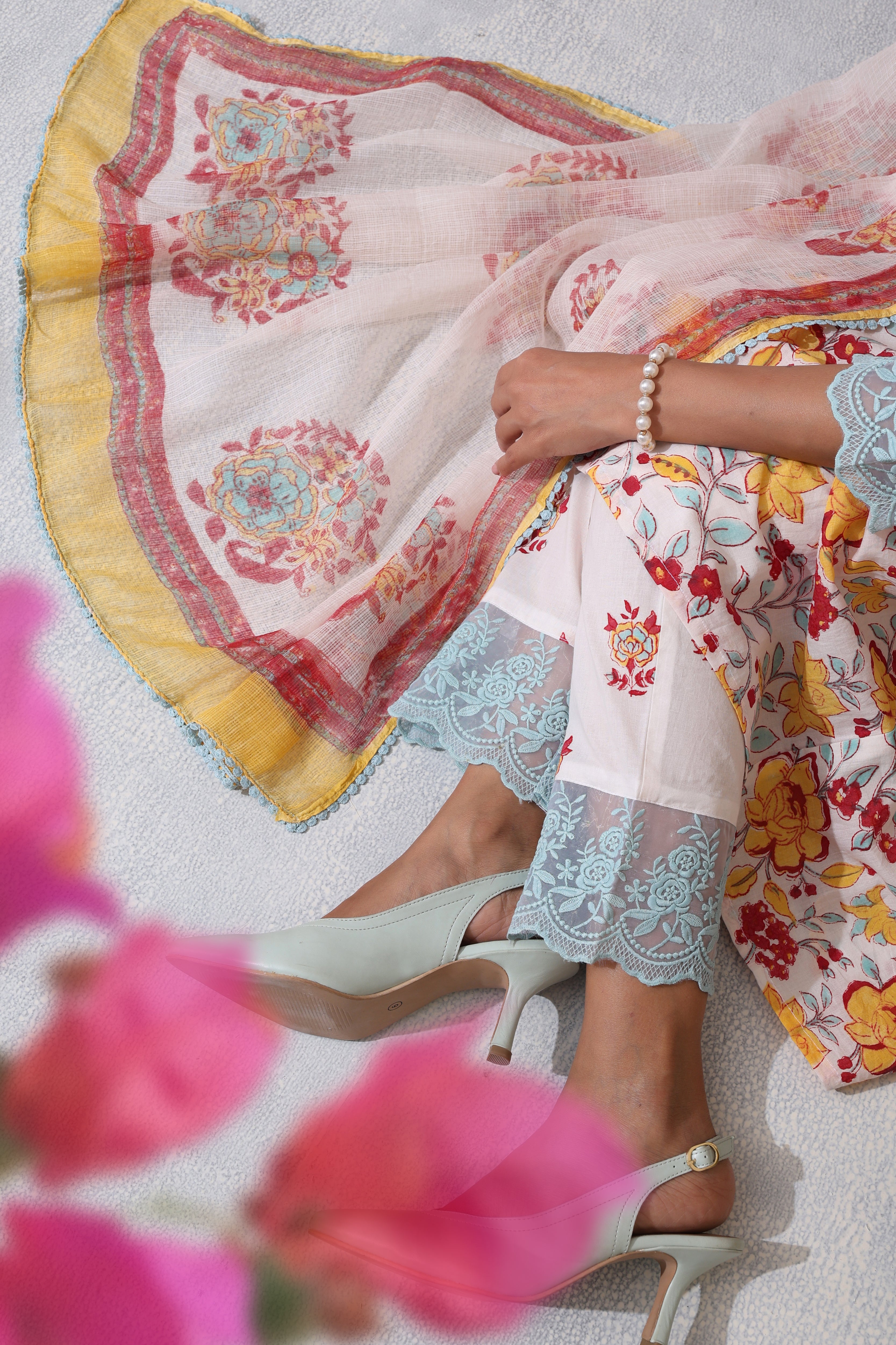 White Holly Floral Kurta Set of 3