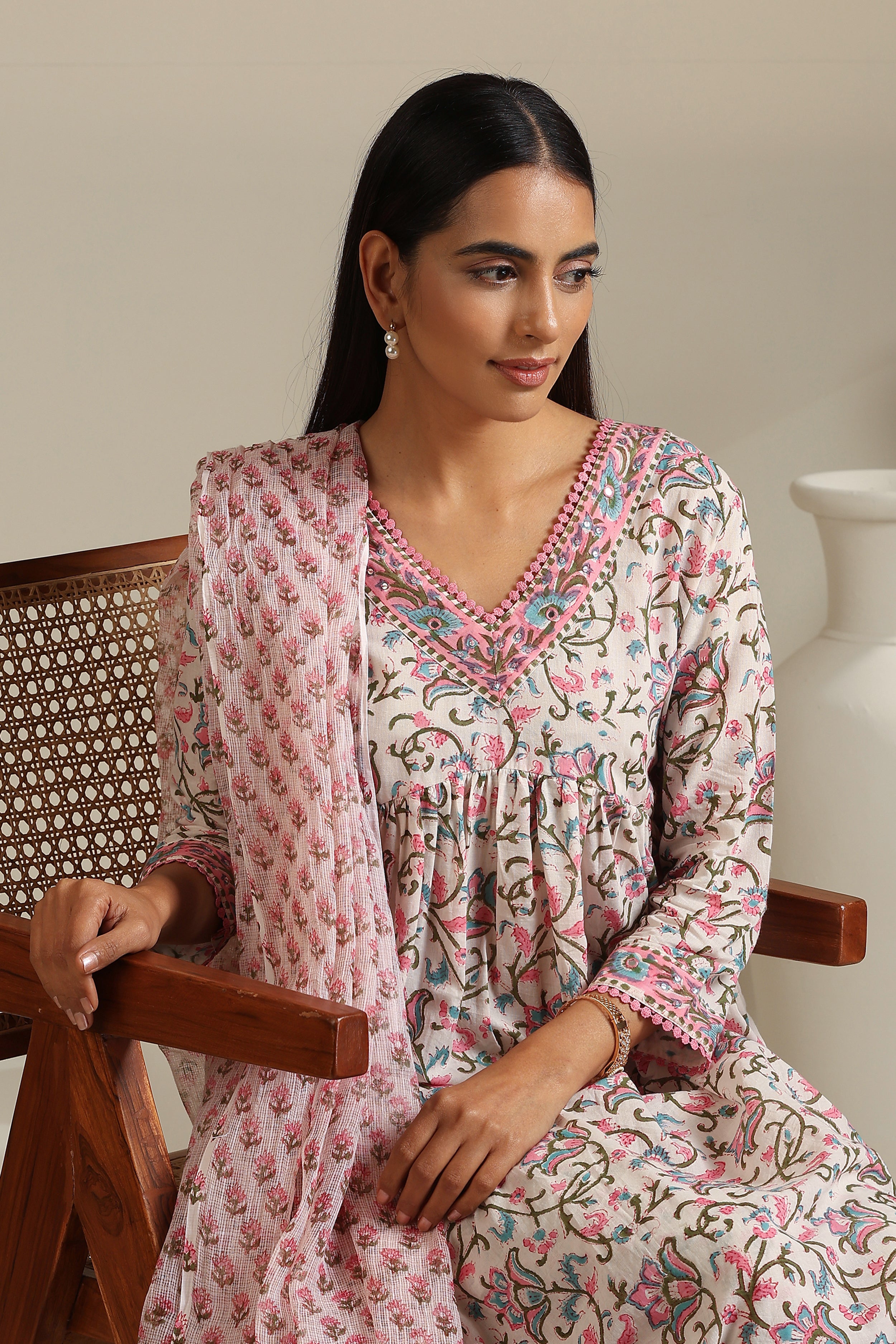 Pink Hydrangea Embroidered Kurta Set of 3
