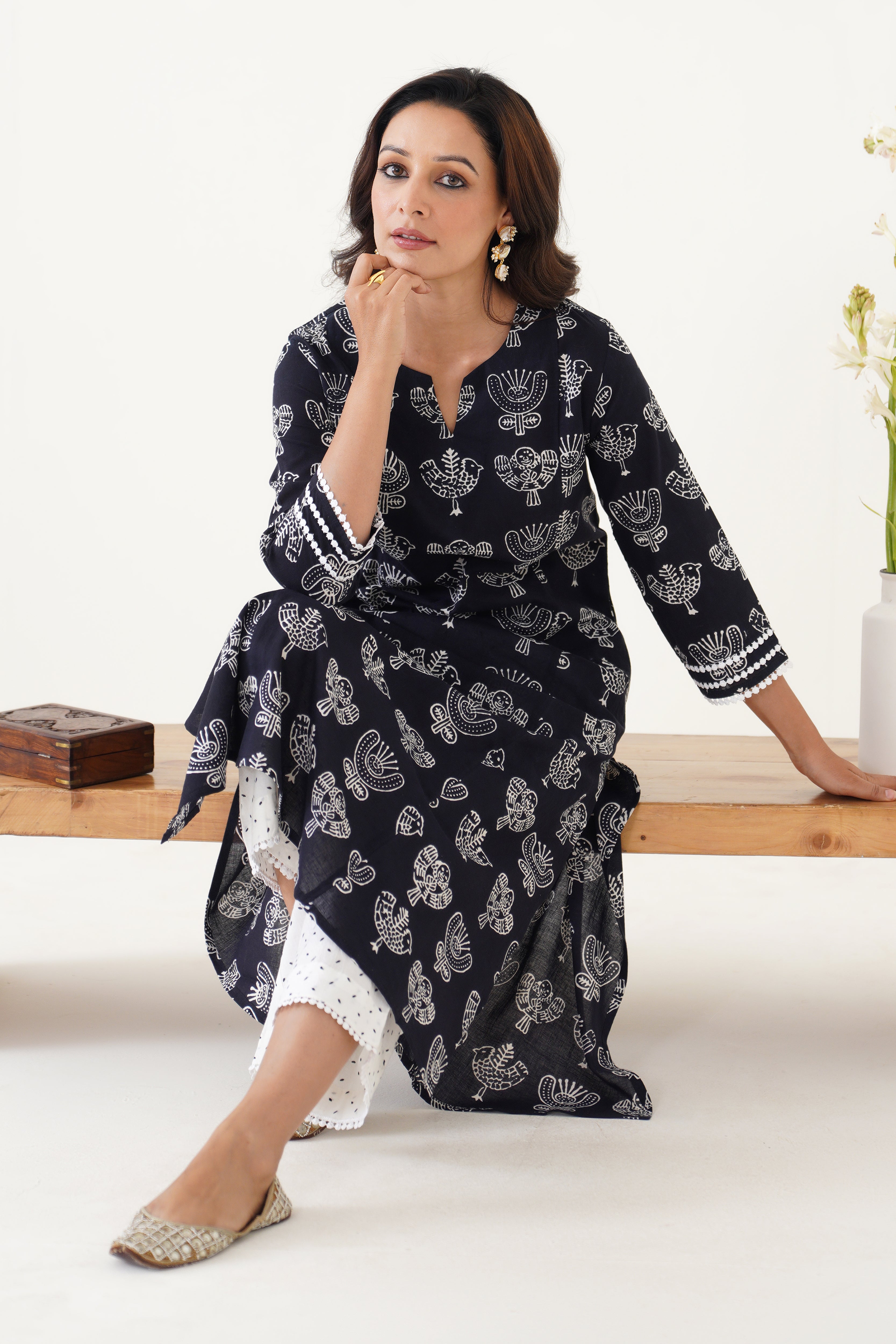 Black Becca Motifs Kurta Set of 2