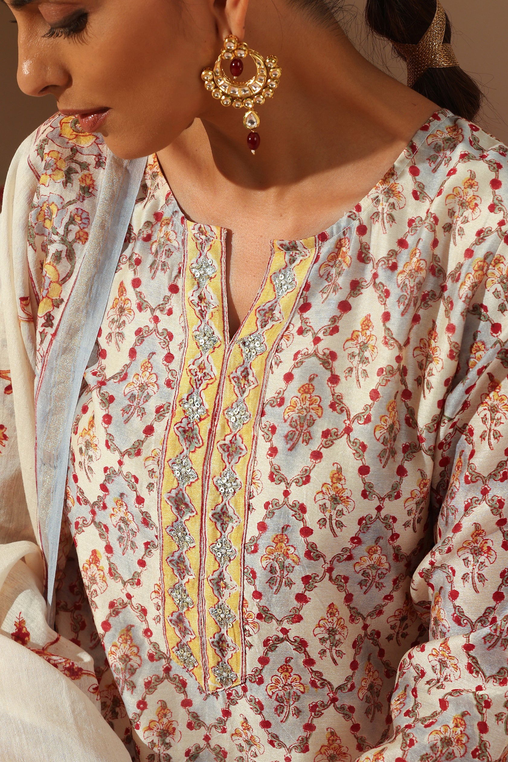 Ivory Gota Patti Embroidered Chanderi Kurta Set of 3