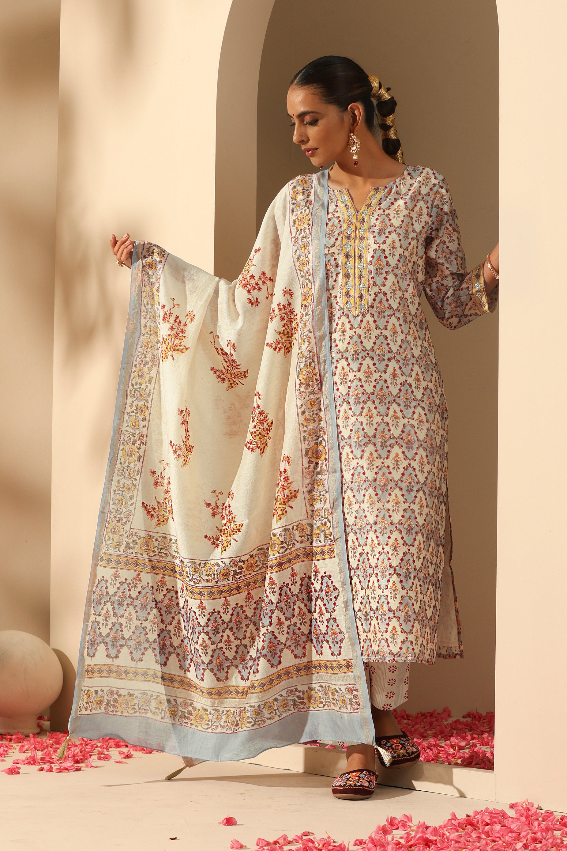 Ivory Gota Patti Embroidered Chanderi Kurta Set of 3