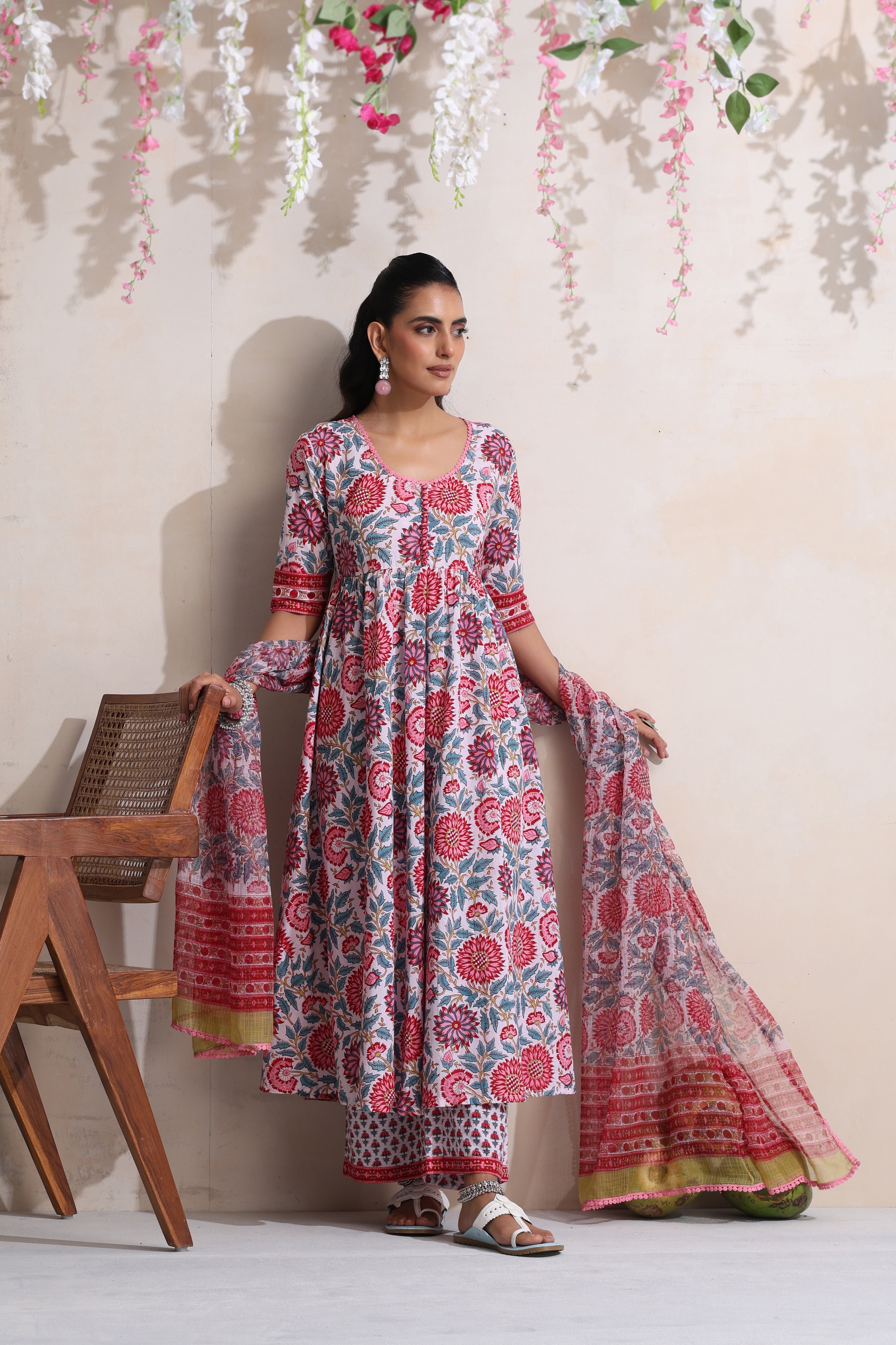 White Wisteria Gathered Kurta Set of 3